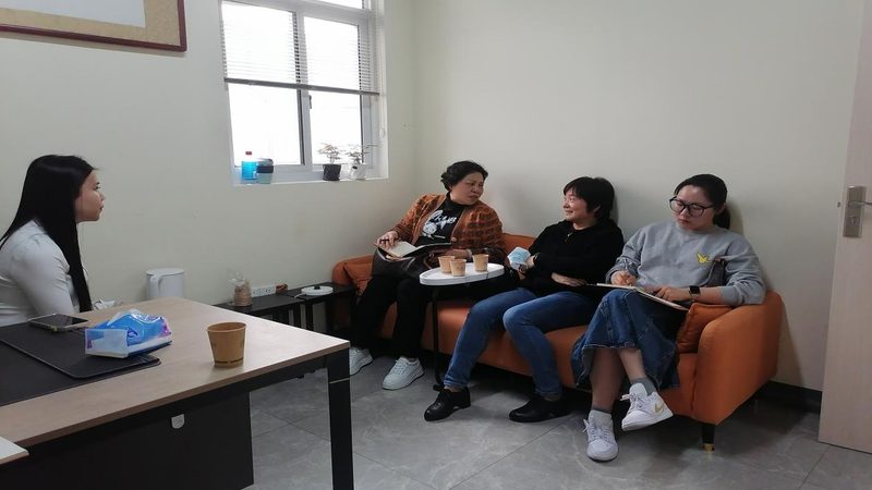 在选择二建或一建培训时，可以从以下几个方面进行考虑：