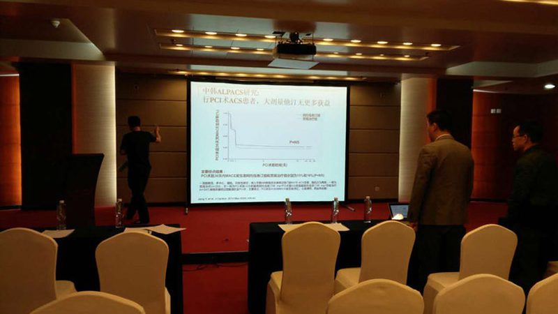目前市场上的少儿编程教材主要分为以下几类：