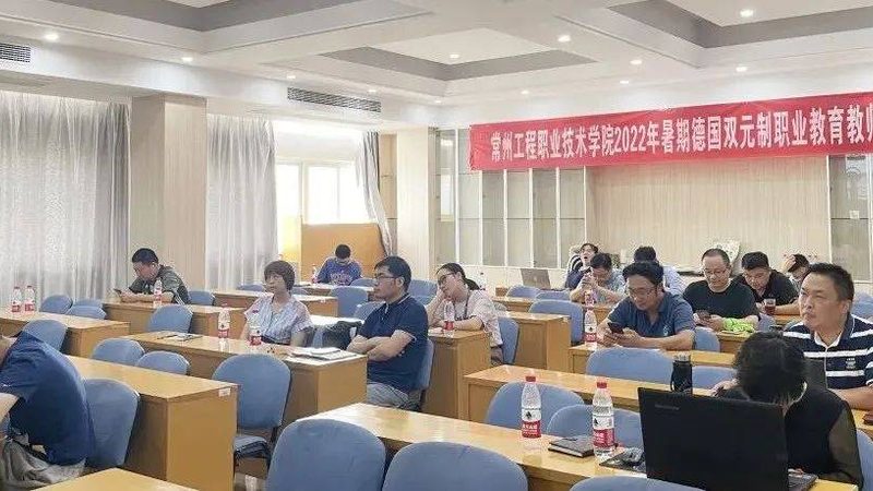 叉车操作：职业素养与安全规范的必备知识